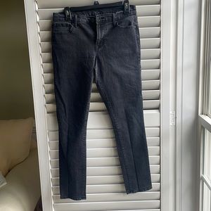 Black skinny jeans with stretch